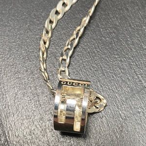 🔥❤️🔥Authentic GUCCI necklace with ring charm
